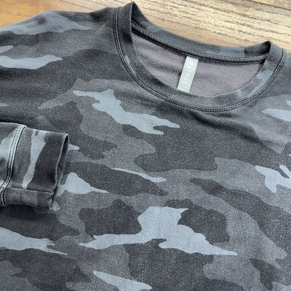 Athleta Camo Pullover Top Jersey‎ Knit Women's Medium Athleisure Athletic Gray - Picture 1 of 8